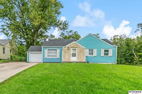 7284 Minne Luse Blvd, Omaha, NE 68112