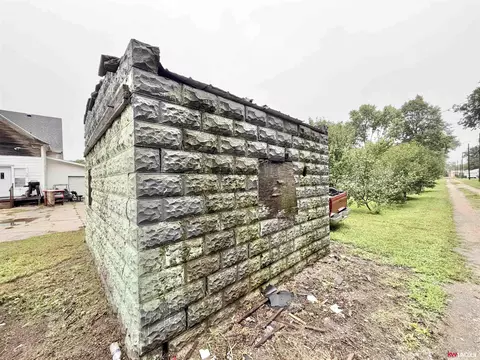 400 Plum St, Gresham, NE 68367 photo 4
