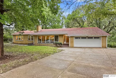 1420 Arborcrest Ln, Council Bluffs, IA 51503