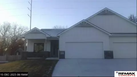 3515 Anaheim Ct, Lincoln, NE 68506