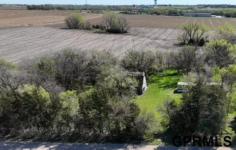518 Country Road 2250 Rd, Crete, NE 68333
