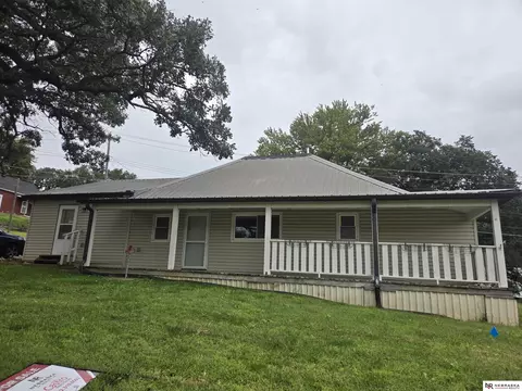 517 S 5th St, Plattsmouth, NE 68048