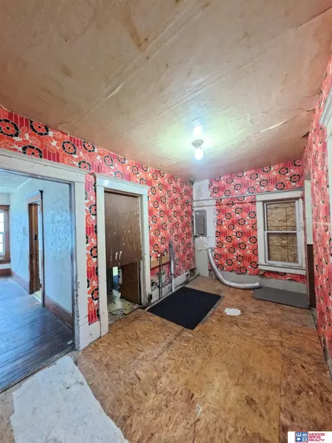 Entry Way - 211 E 8th St, Stromsburg, NE 68666 photo 1 of 4