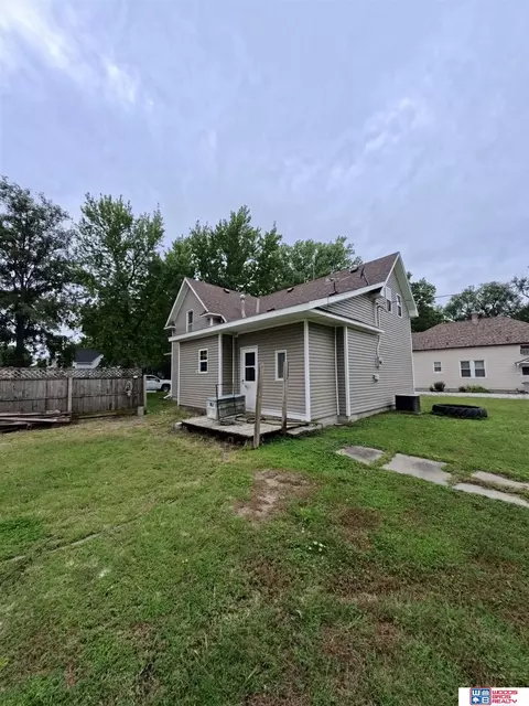 Exterior - 211 E 8th St, Stromsburg, NE 68666 photo 4 of 6