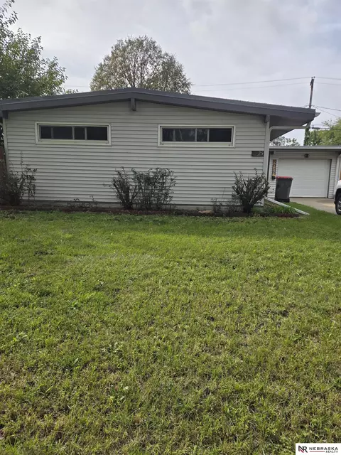 5025 Colfax Ave, Lincoln, NE 68504