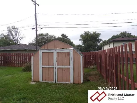 Exterior - 1000 N 18th St, Beatrice, NE 68310 photo 6 of 7