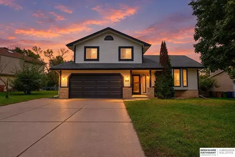 4205 Mccarty Loup Loup, Bellevue, NE 68123