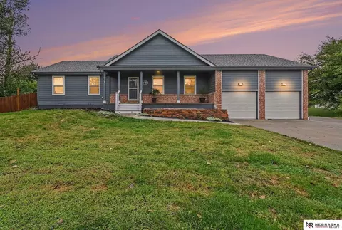 4619 Circle Dr, Blair, NE 68008