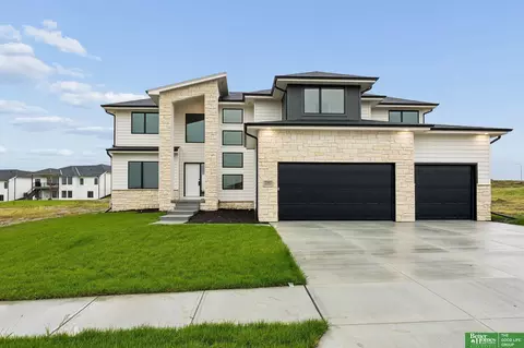 21901 Buchanan Pkwy, Gretna, NE 68028
