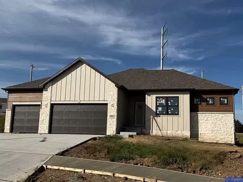 20954 Riviera Dr, Gretna, NE 68028