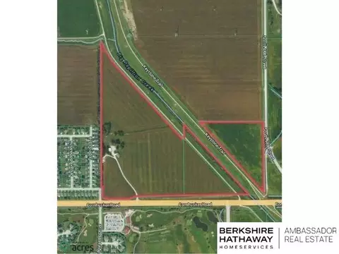 5316 Cornhusker Rd, Papillion, NE 68133