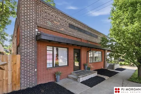 1214 S 22nd St, Omaha, NE 68108