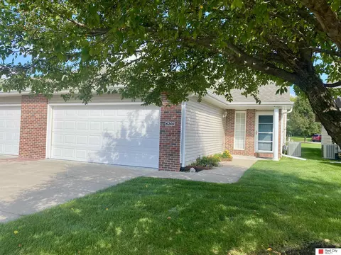 6240 Windhaven Dr, Lincoln, NE 68512