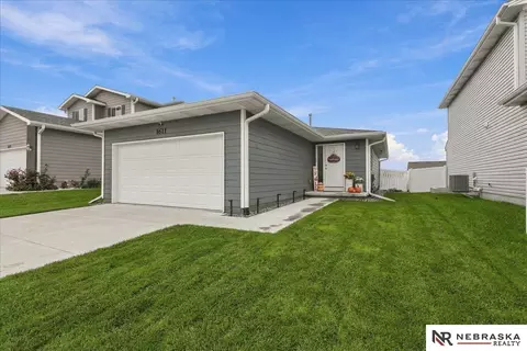 1611 SW 29th St, Lincoln, NE 68522
