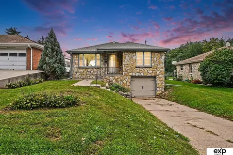 1713 N 70 Ave, Omaha, NE 68104
