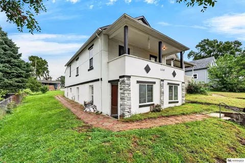 3360 T St, Omaha, NE 68137