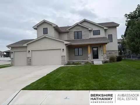 4514 S 219th St, Elkhorn, NE 68022