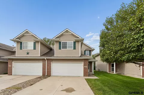1746 N 176th Plz, Omaha, NE 68118