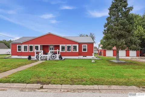 430 W 11th St, Decatur, NE 68020
