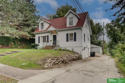 5411 Pacific St, Omaha, NE 68106
