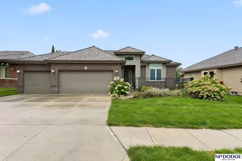 4810 S 155th Plz, Omaha, NE 68137