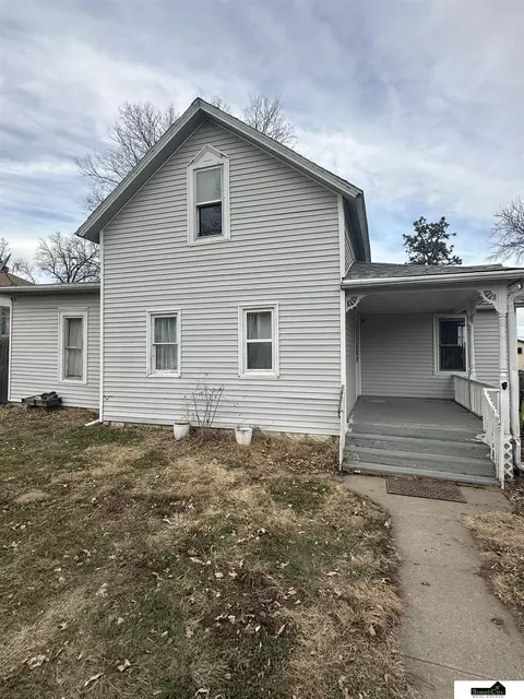 612 W Elm St, Wilber, NE 68465
