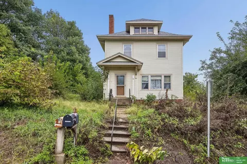 109 S Davis Ave, Oakland, NE 68045