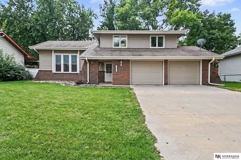 14517 R St, Omaha, NE 68137