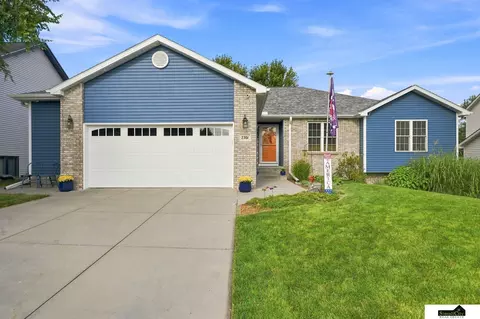 7701 S 41st St, Lincoln, NE 68516