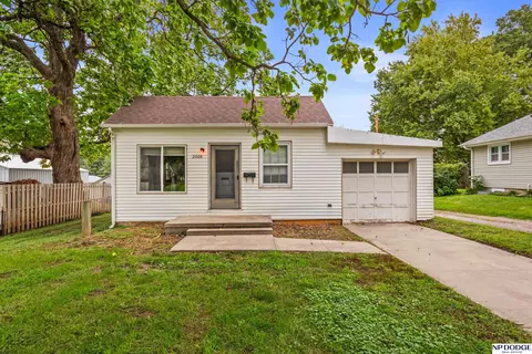 2008 Park St, Blair, NE 68008