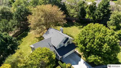 17345 William Cir, Omaha, NE 68130