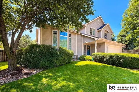 17345 William Cir, Omaha, NE 68130