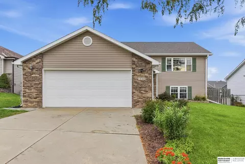 1733 NW Flader Ct, Lincoln, NE 68528