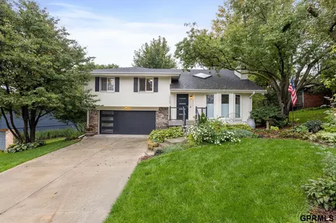 1107 Cimarron St, Papillion, NE 68046