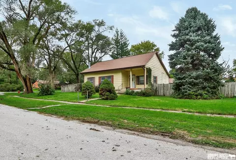 240 W 4th St, Douglas, NE 68344