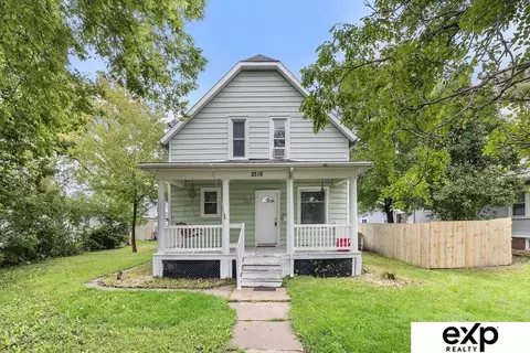 2216 19th St, Columbus, NE 68601