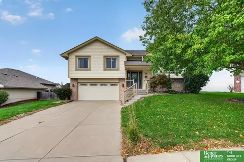 7508 Ernst St, Omaha, NE 68122