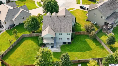 4514 N 207 Cir, Elkhorn, NE 68022