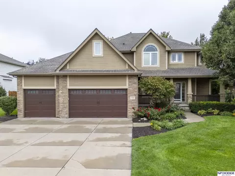 5162 S 197th Avenue Cir, Omaha, NE 68135