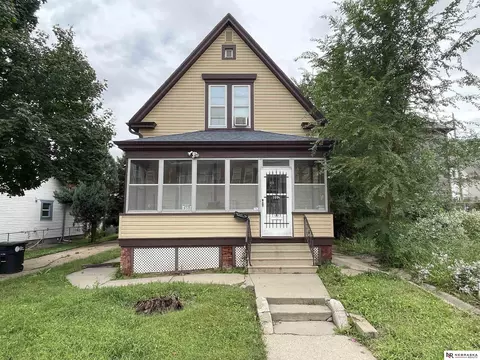 1006 S 25th St, Omaha, NE 68105