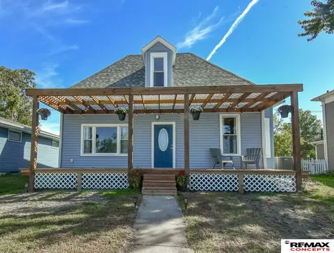 436 S 1st St, Seward, NE 68434