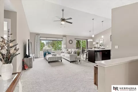 2904 Lakeside Dr, Plattsmouth, NE 68048
