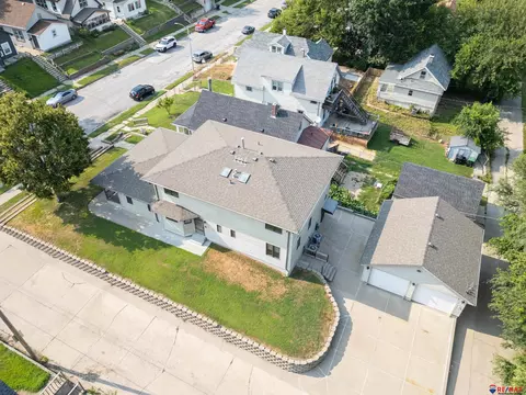 1925 S 11 St, Omaha, NE 68108