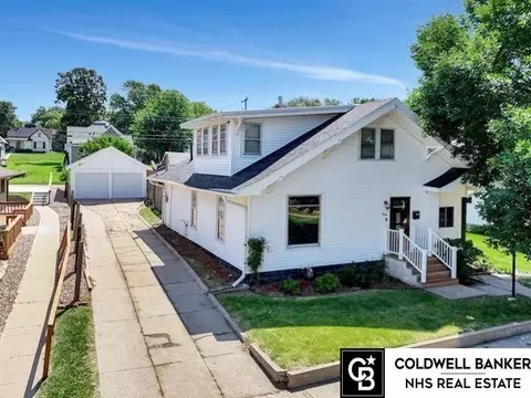 714 N Iowa Ave, York, NE 68467