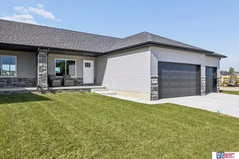 9419 S 82nd St, Lincoln, NE 68516