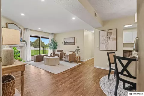 11945 Miracle Hills Dr #20, Omaha, NE 68154
