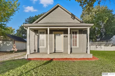 125 N Maple St, Fremont, NE 68025