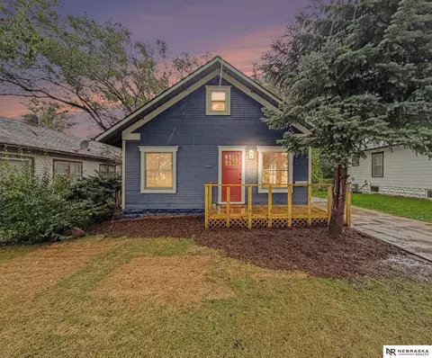 2810 S 11th St, Lincoln, NE 68502