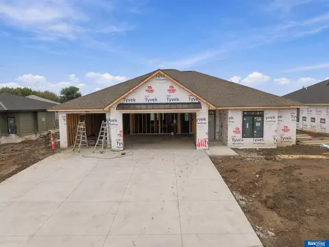 4111 Carnation Dr, Lincoln, NE 68516