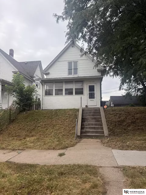 2409 B St, Omaha, NE 68105